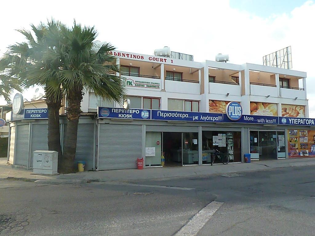 Valentinos Court Daire Pafos Oda fotoğraf