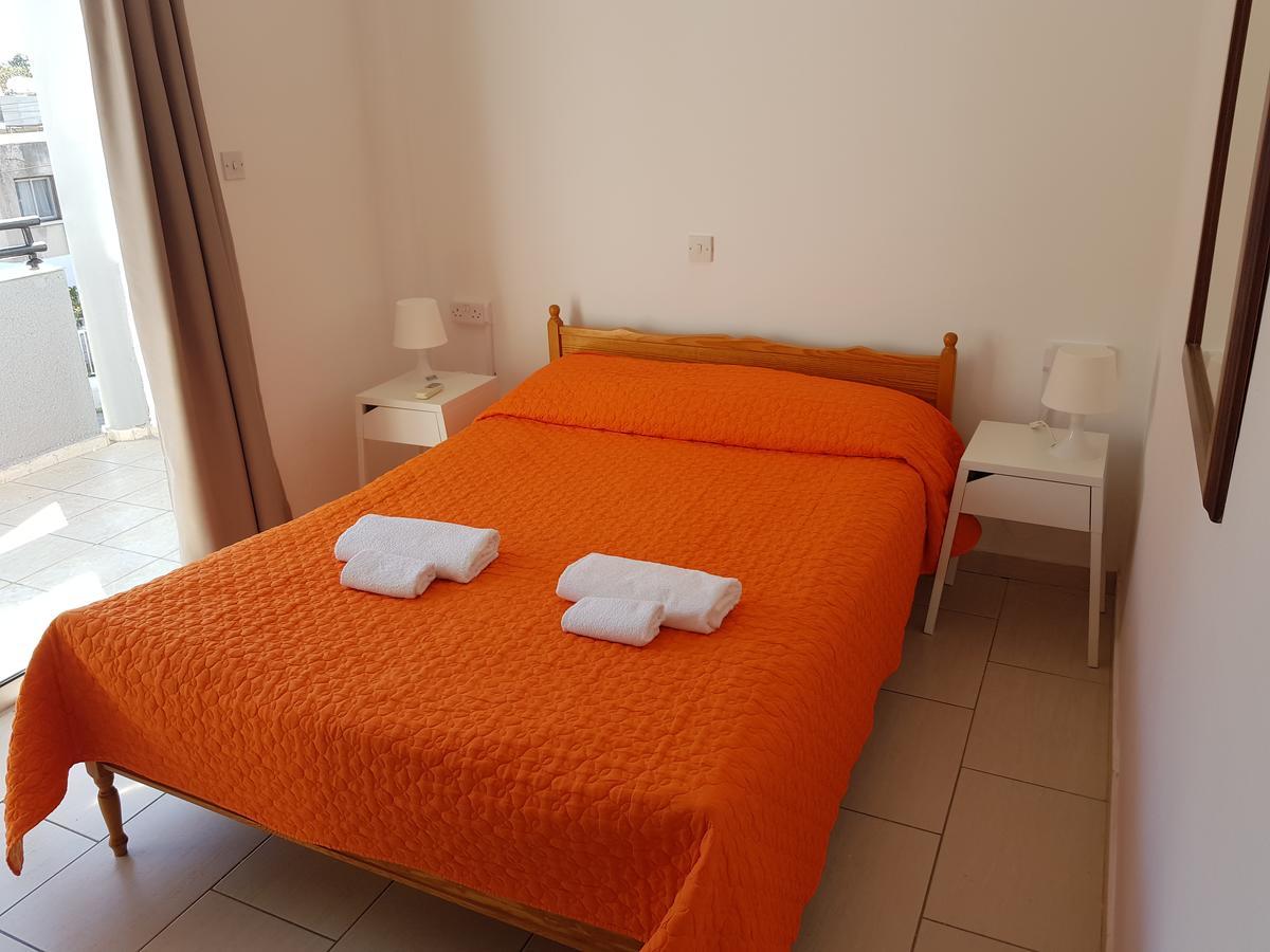 Valentinos Court Daire Pafos Dış mekan fotoğraf