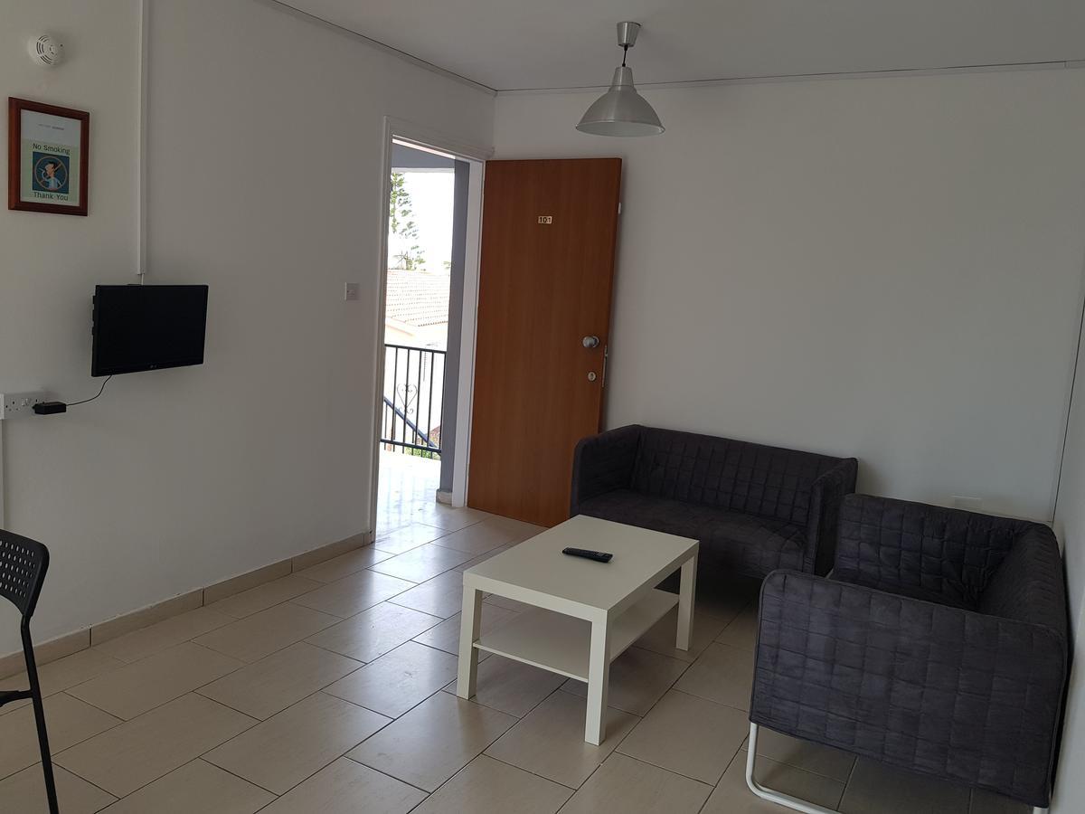 Valentinos Court Daire Pafos Dış mekan fotoğraf