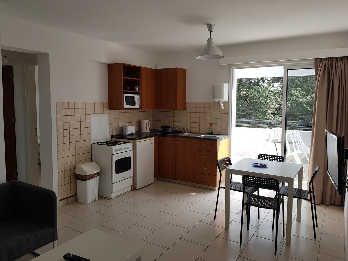 Valentinos Court Daire Pafos Dış mekan fotoğraf