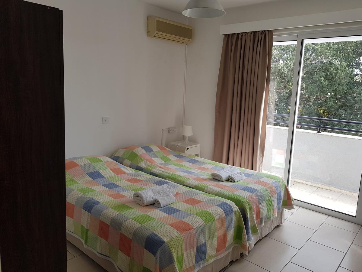Valentinos Court Daire Pafos Dış mekan fotoğraf