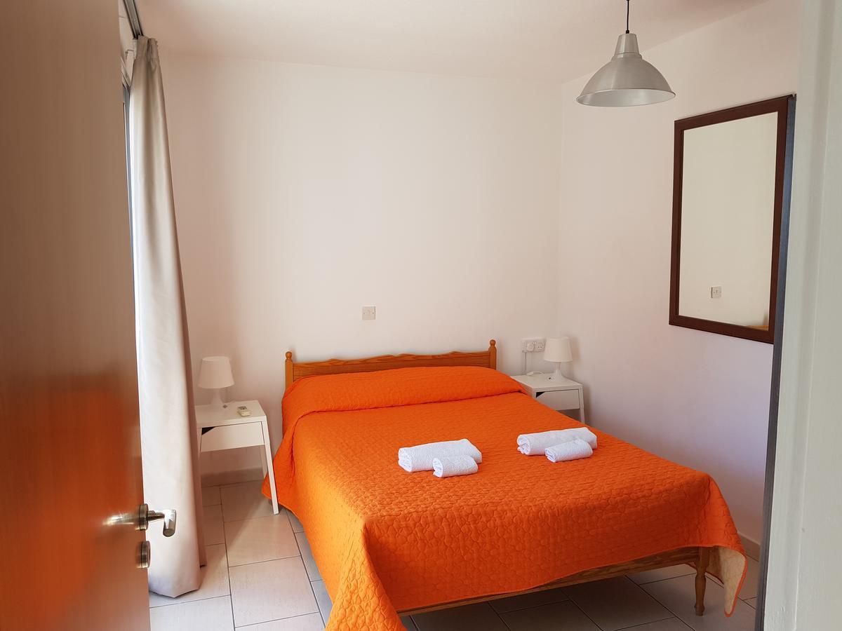 Valentinos Court Daire Pafos Dış mekan fotoğraf